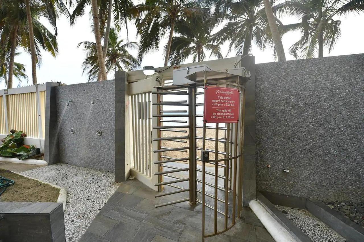 Kasa Ocean Breeze Beachfront Condo Pool سان خوان المظهر الخارجي الصورة