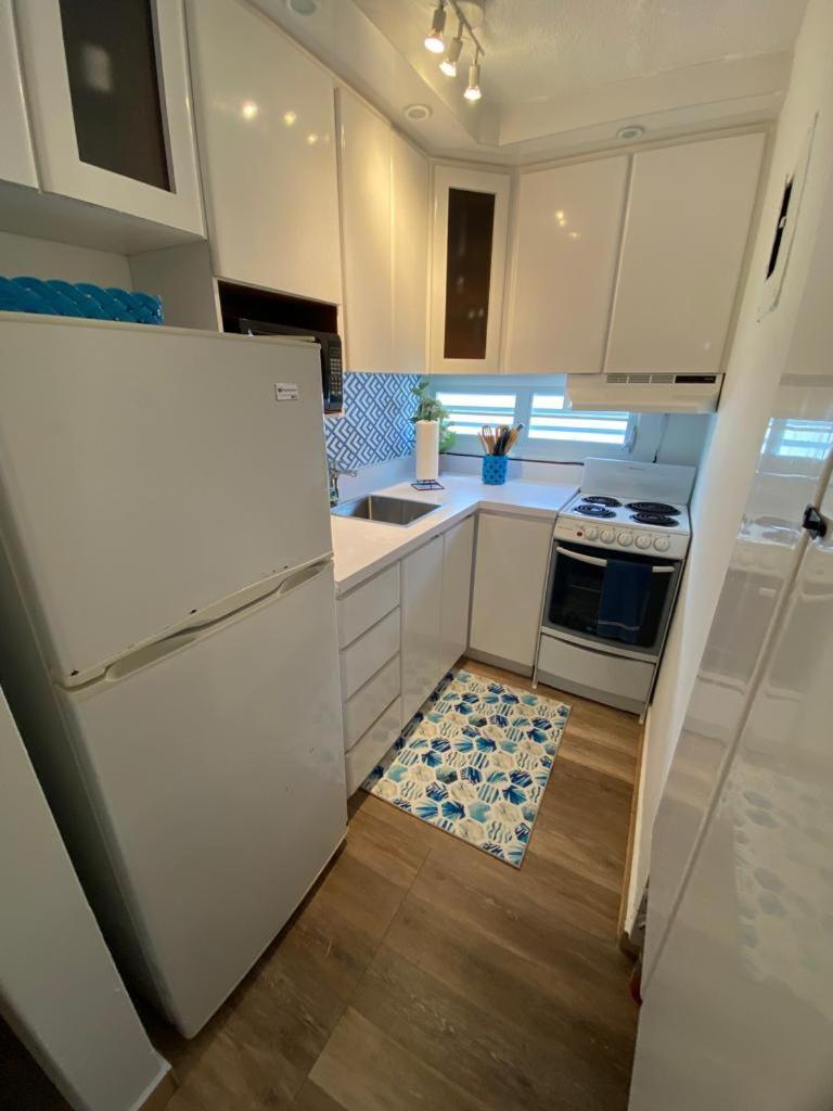 Kasa Ocean Breeze Beachfront Condo Pool سان خوان المظهر الخارجي الصورة